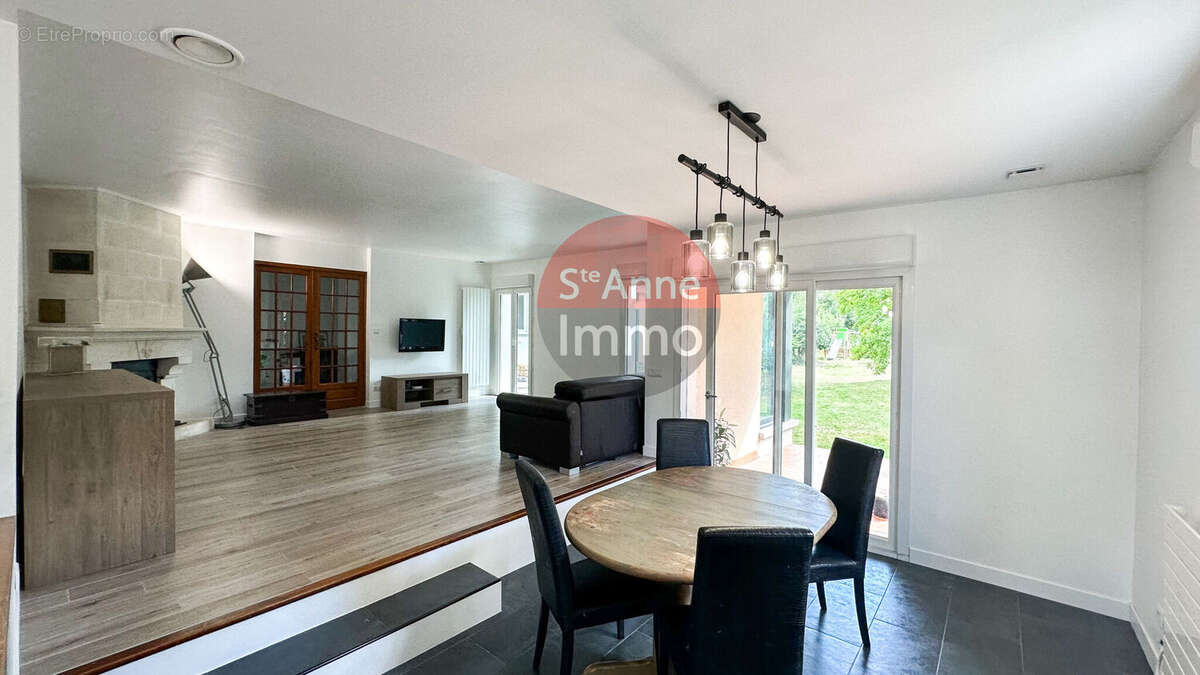 Photo 2 - Maison à SAINS-EN-AMIENOIS