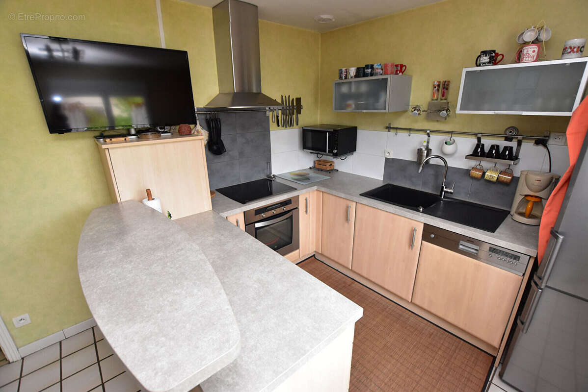 Maison à BRIVES-CHARENSAC