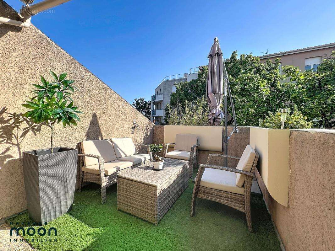 A Vendre - T4 Duplex 75m² avec terrasse et Garage Secteur Perron - photo 15