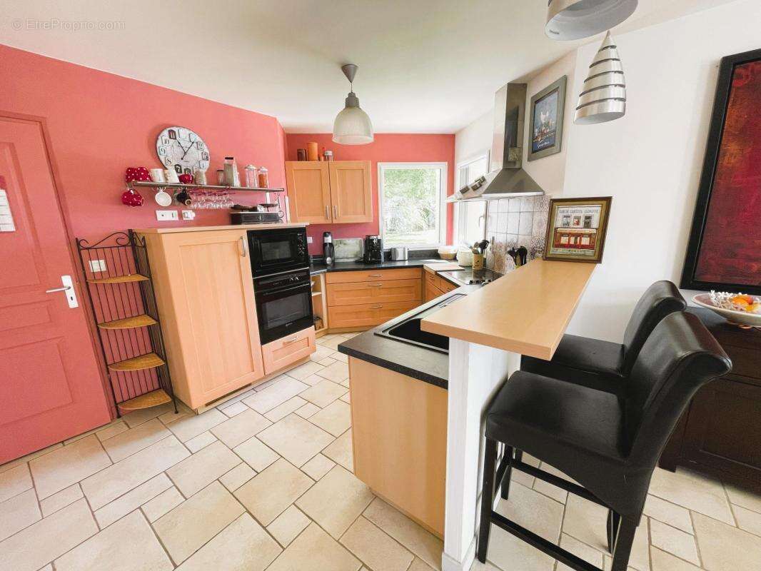 Maison avec piscine 8 pièces 146 m² La Séguinière - photo 8