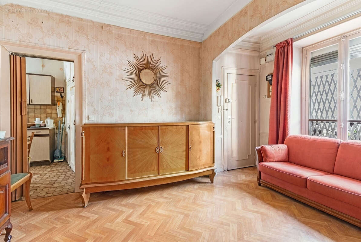 Appartement à PARIS-17E