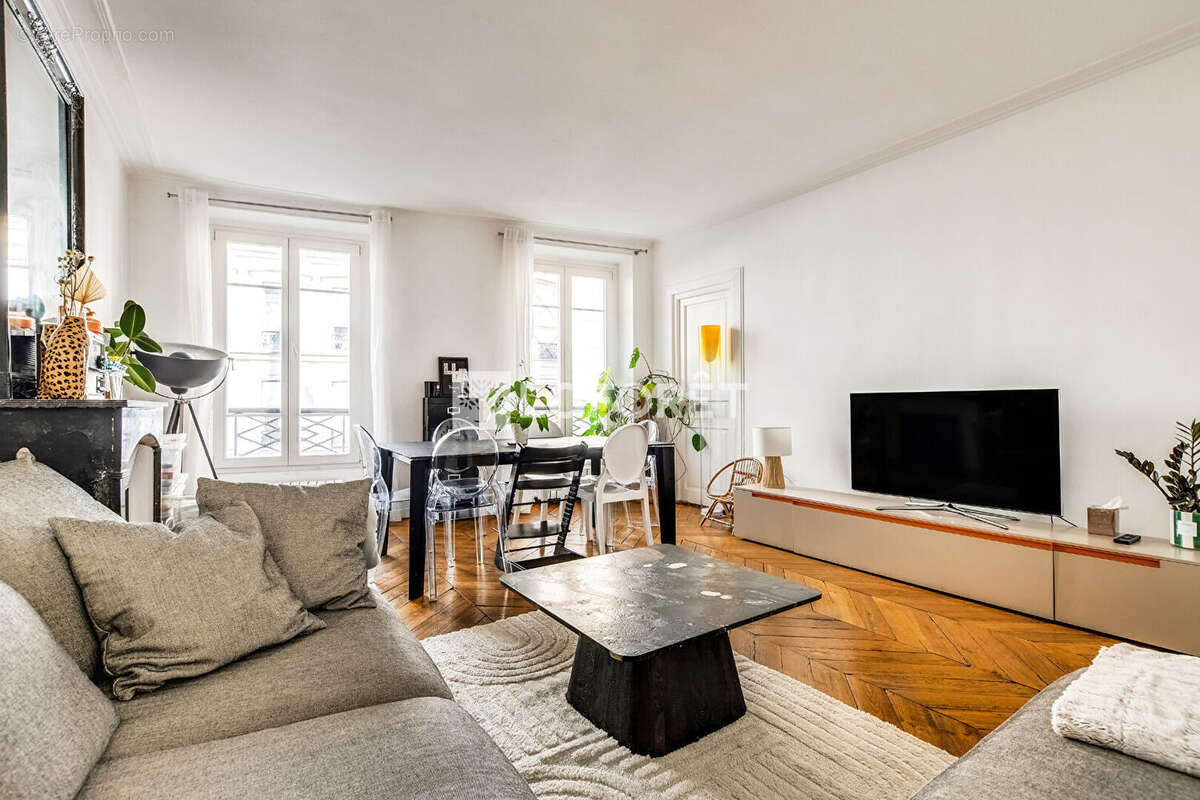 Appartement Paris 3 pièce(s) 67 m2 - photo 2