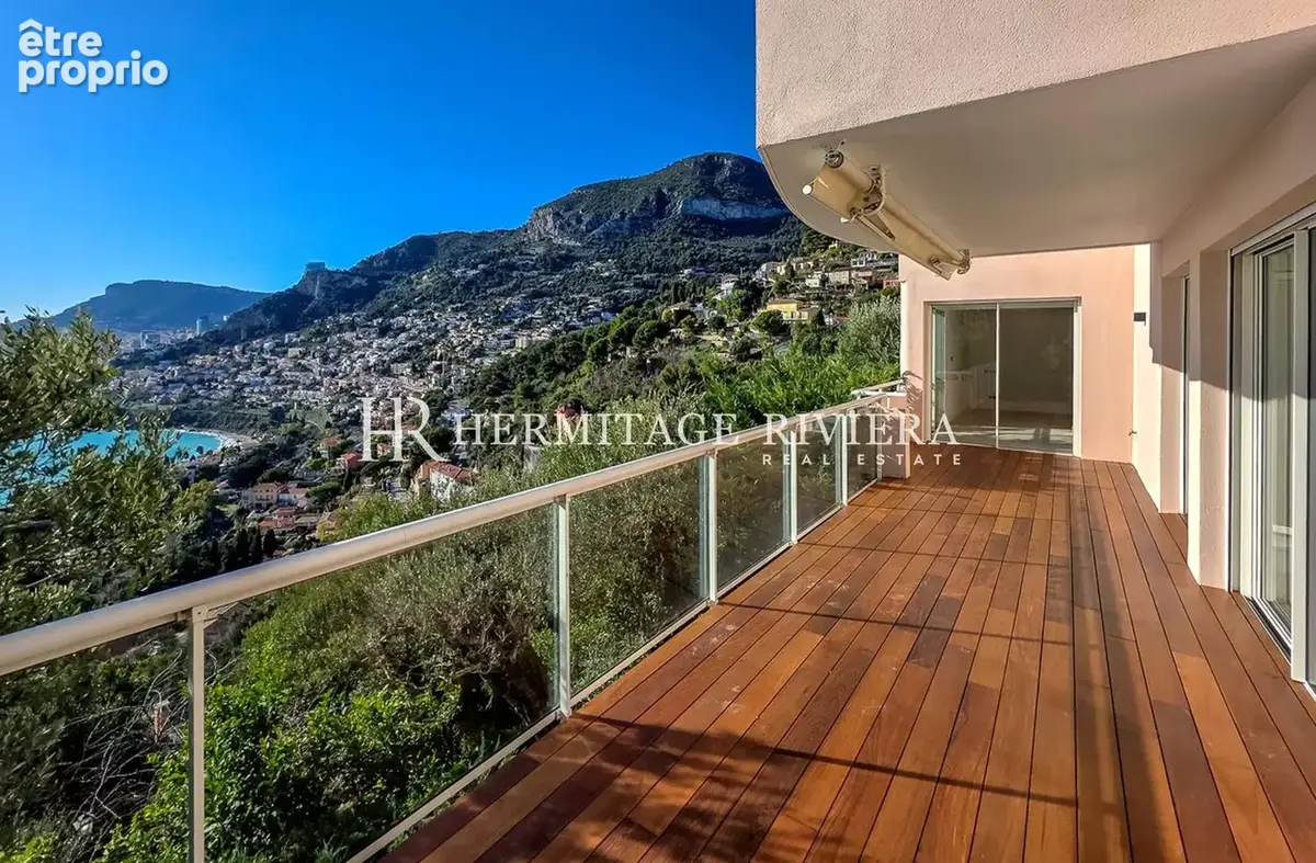 Appartement à ROQUEBRUNE-CAP-MARTIN