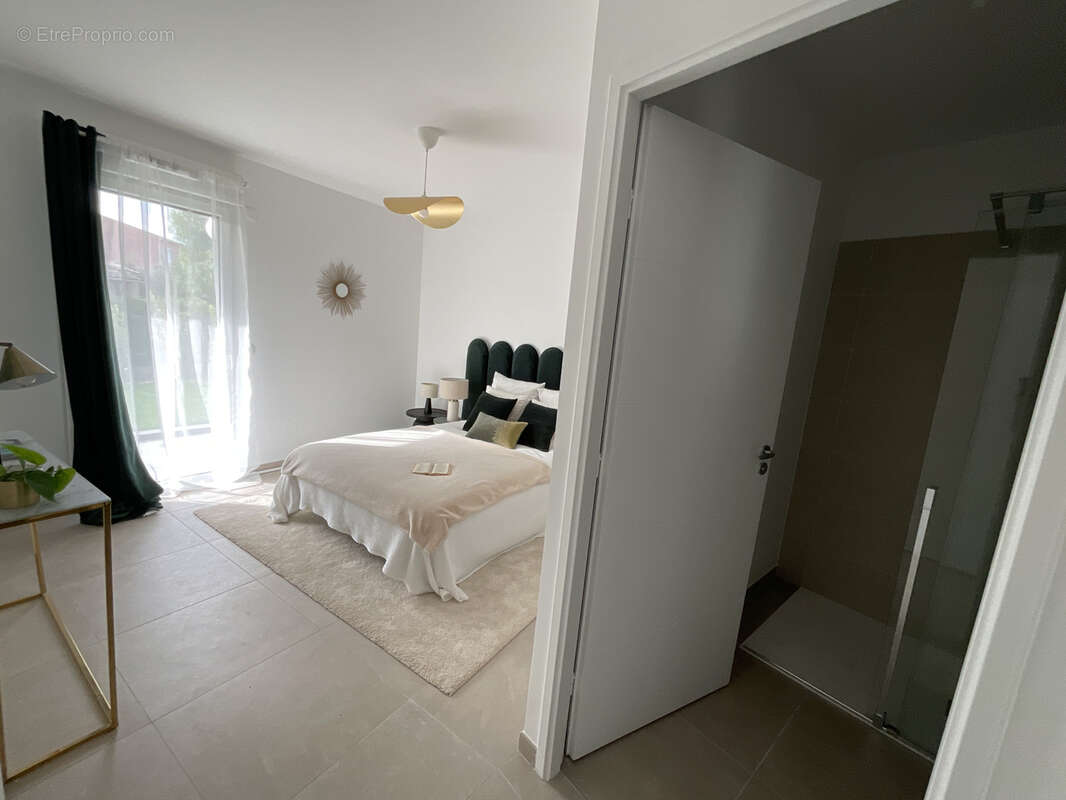 Appartement à VILLENEUVE-LOUBET
