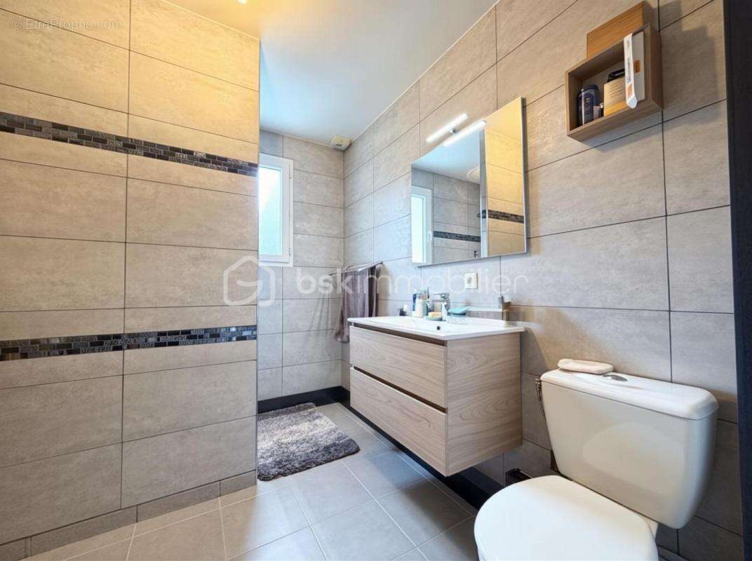 Maison à CHEPTAINVILLE