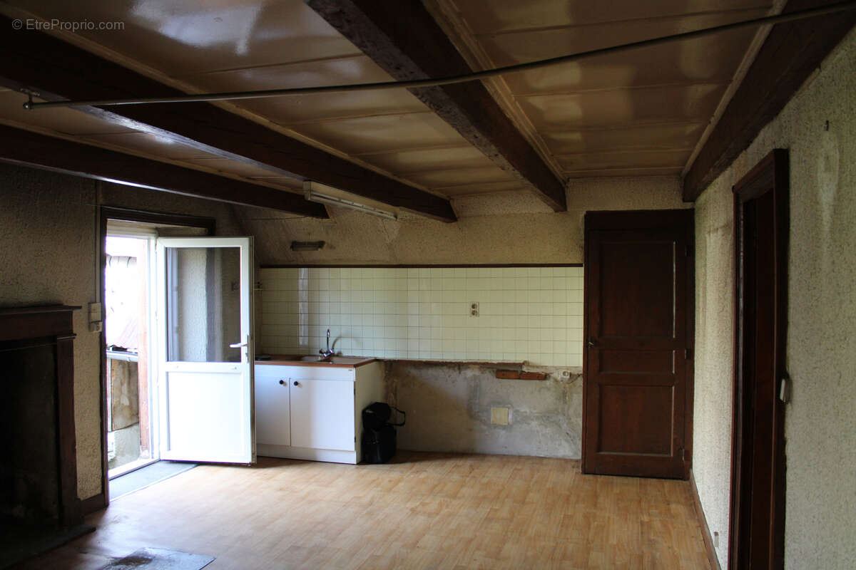 Maison à CONDAT