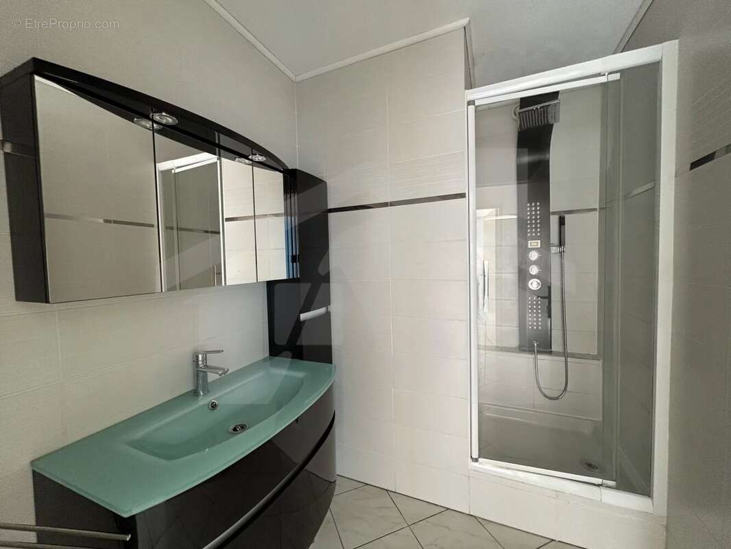 Appartement à MEYLAN