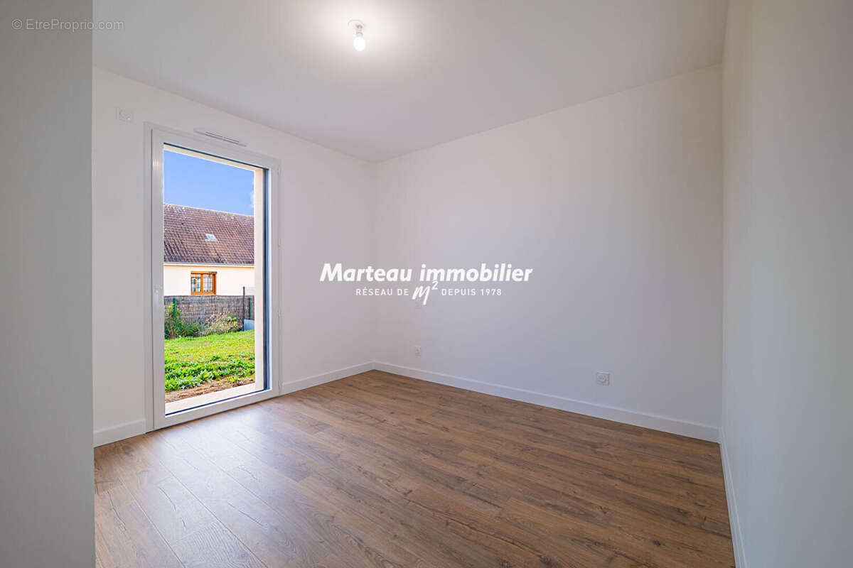 Maison à MONCE-EN-BELIN