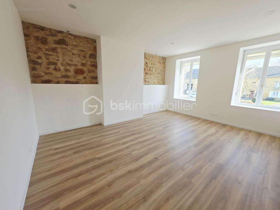  Maison de campagne rénovée – 345 m² – Vaux-Villaine (08) - photo 13
