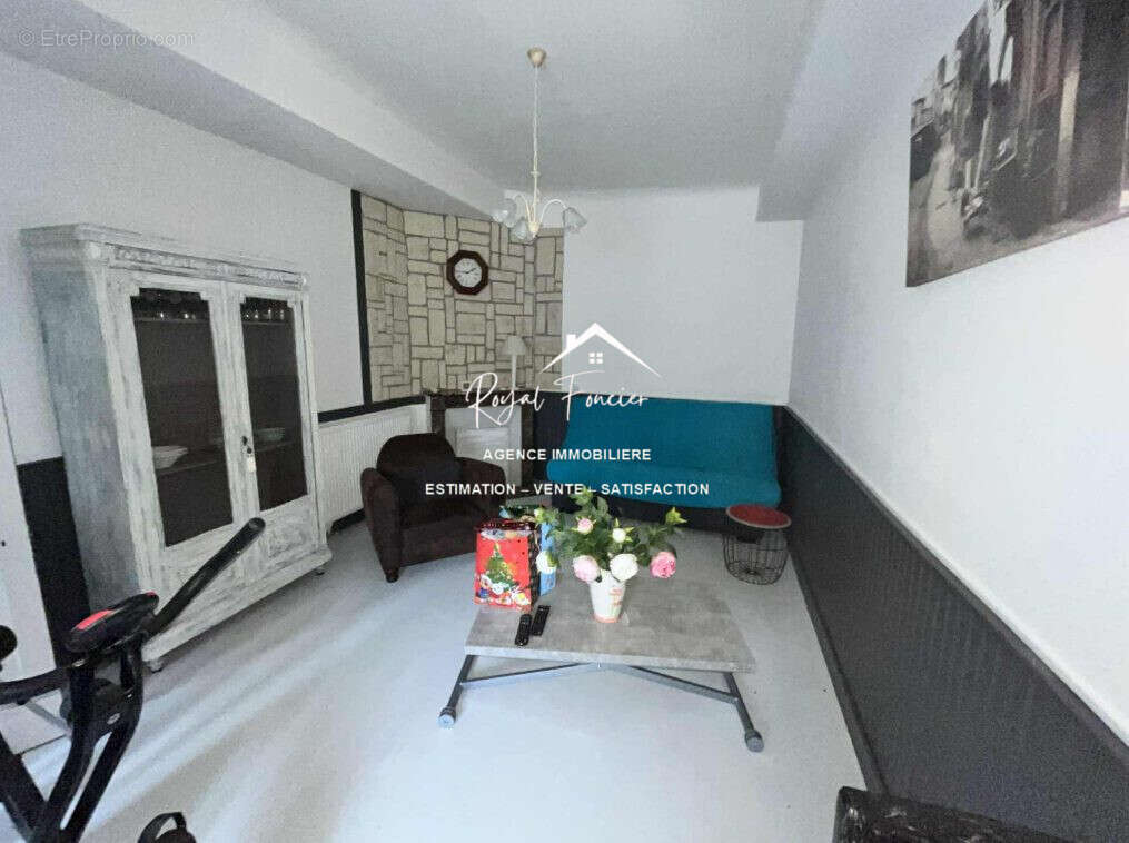 Séjour - Maison à YZEURES-SUR-CREUSE