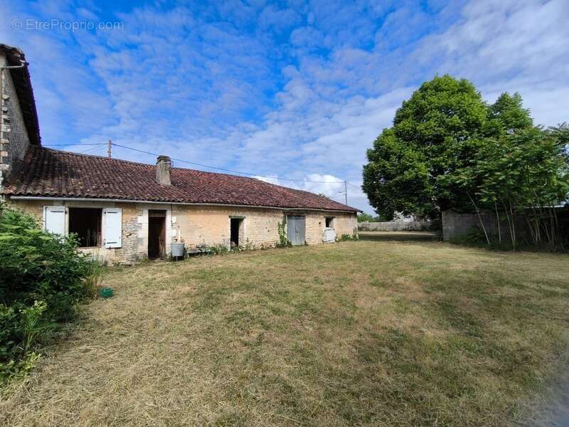 Maison à VERTEUIL-SUR-CHARENTE