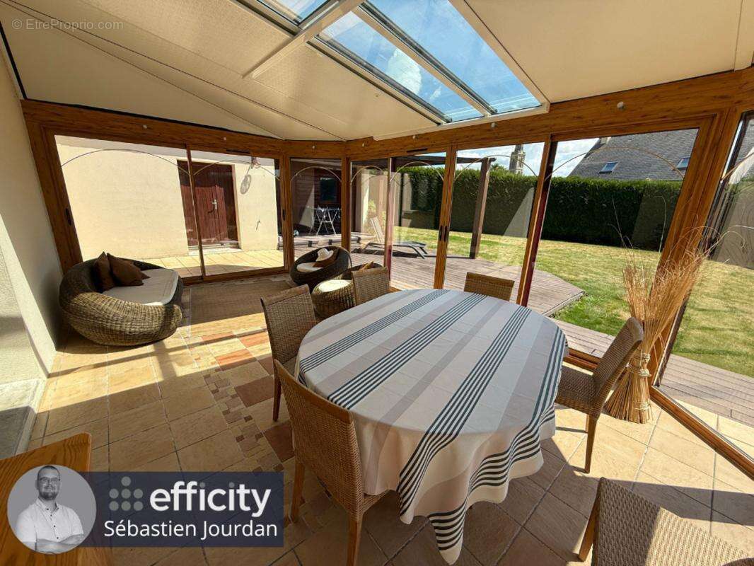 Maison à SAINT-LORMEL