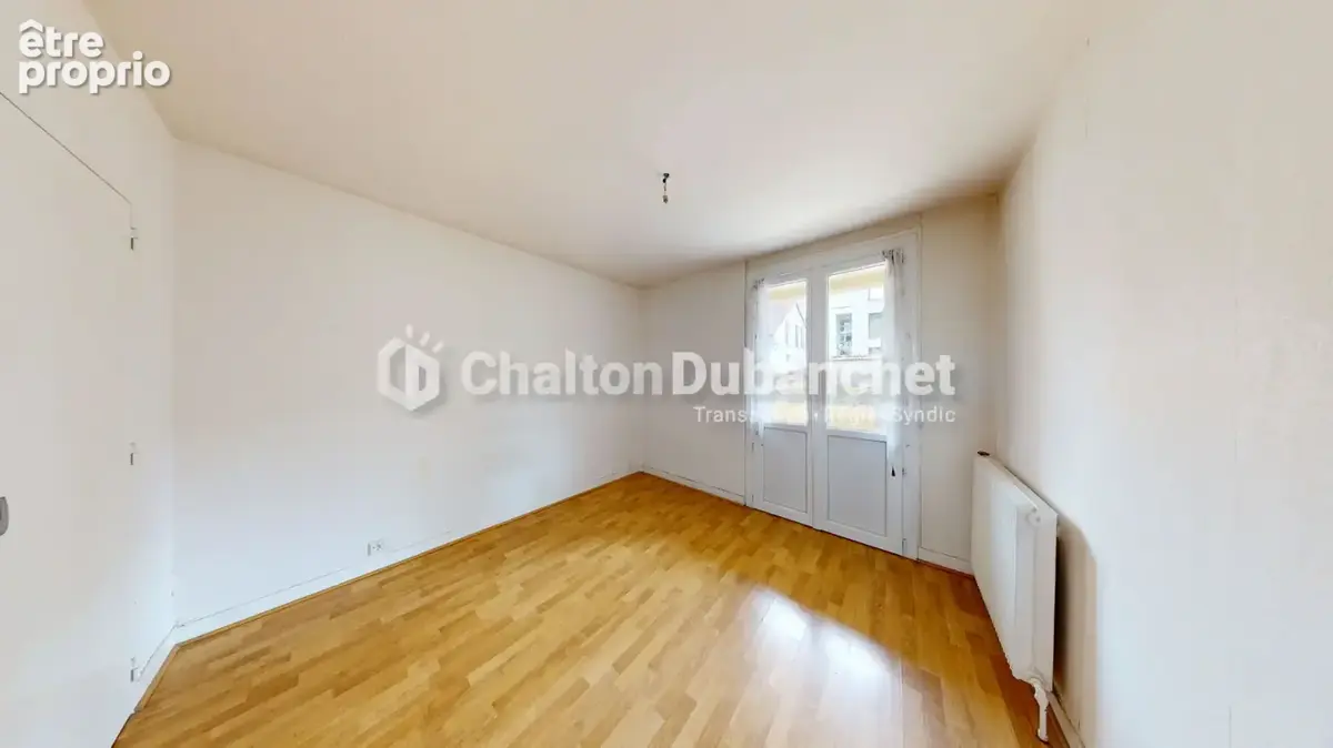 Roanne centre-ville -  appartement 74 m²  - 2 chambres - garage - photo 4