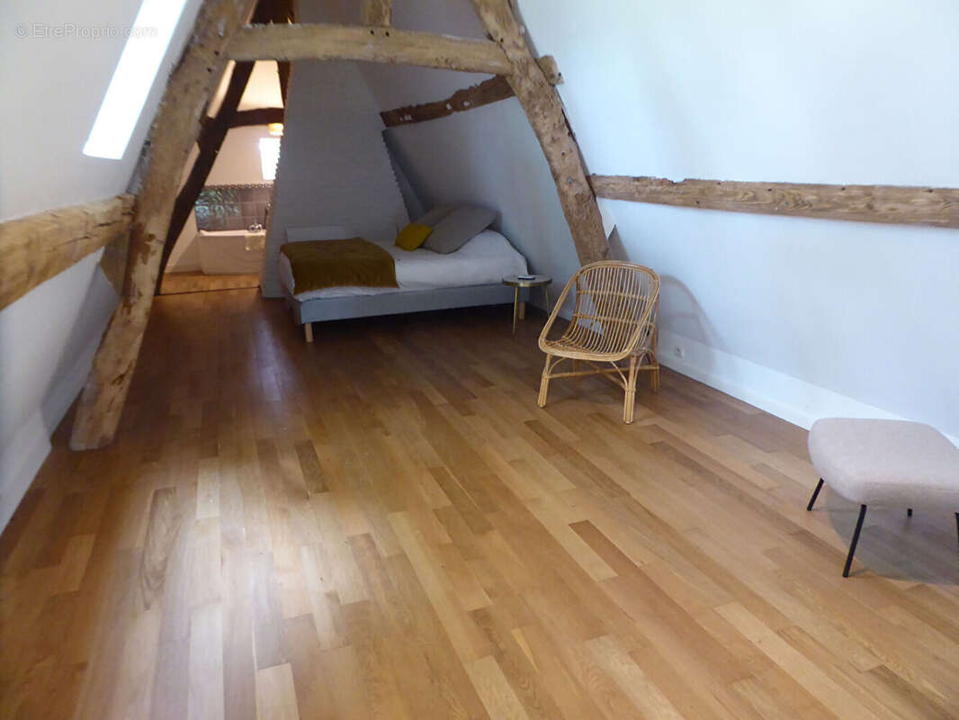 Maison à CORMEILLES