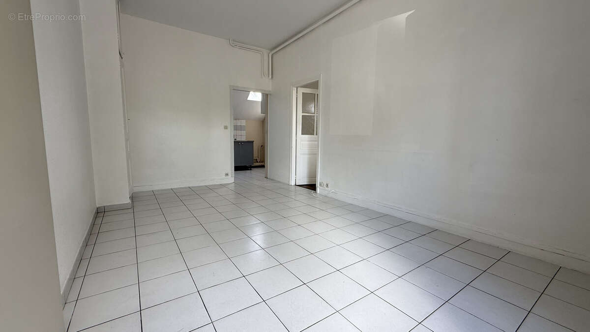 Appartement à SAINT-CYR-SUR-LOIRE