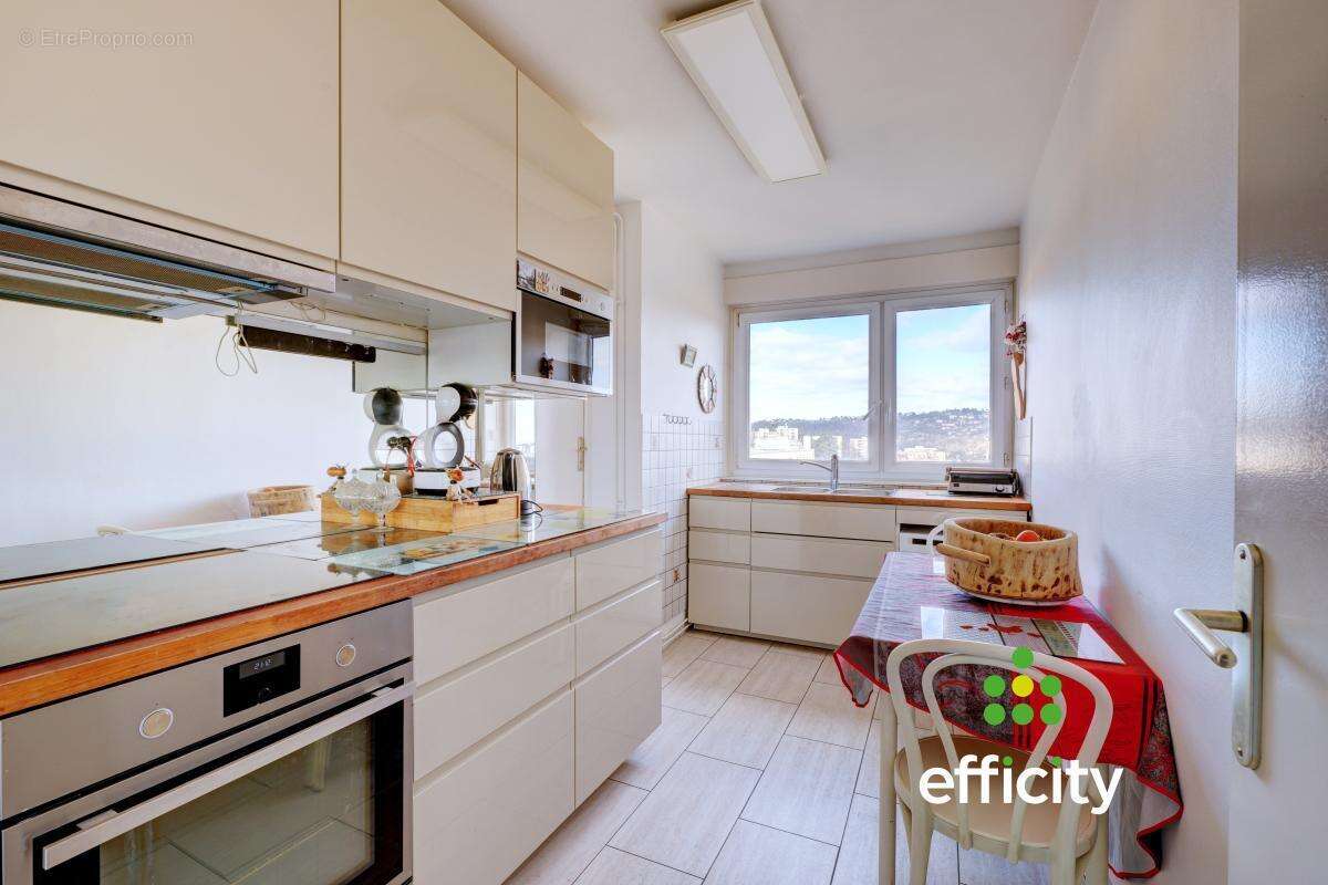 Appartement à OULLINS