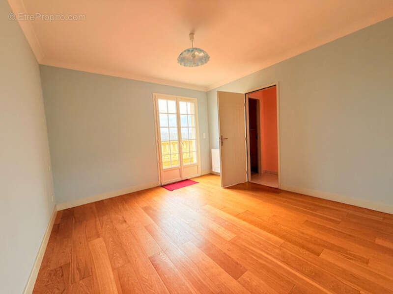 Maison à SAINTE-DODE