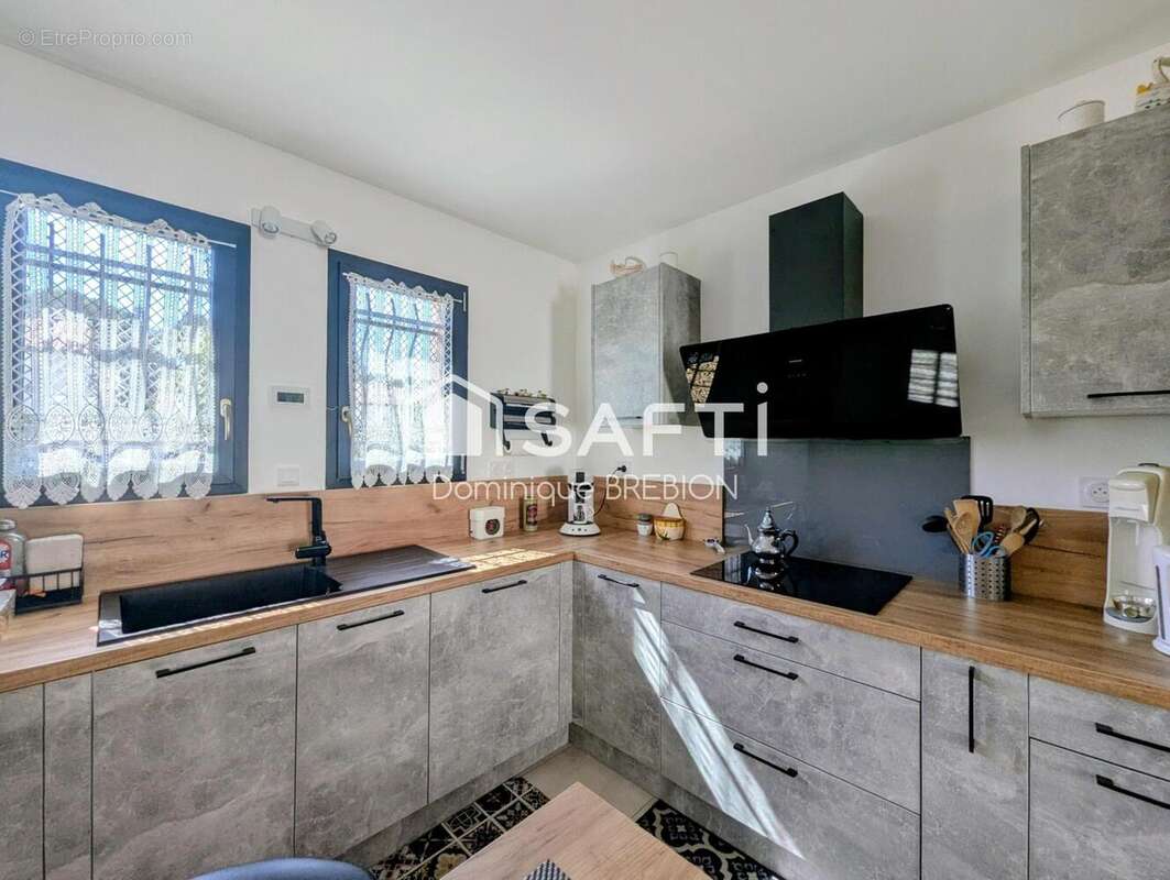 Photo 4