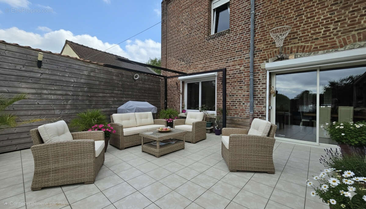 Maison à BRUAY-LA-BUISSIERE