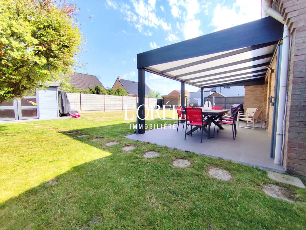 Maison Individuelle de 2010 5 chambres avec garage, terrasse et annexe de jardin - photo 17