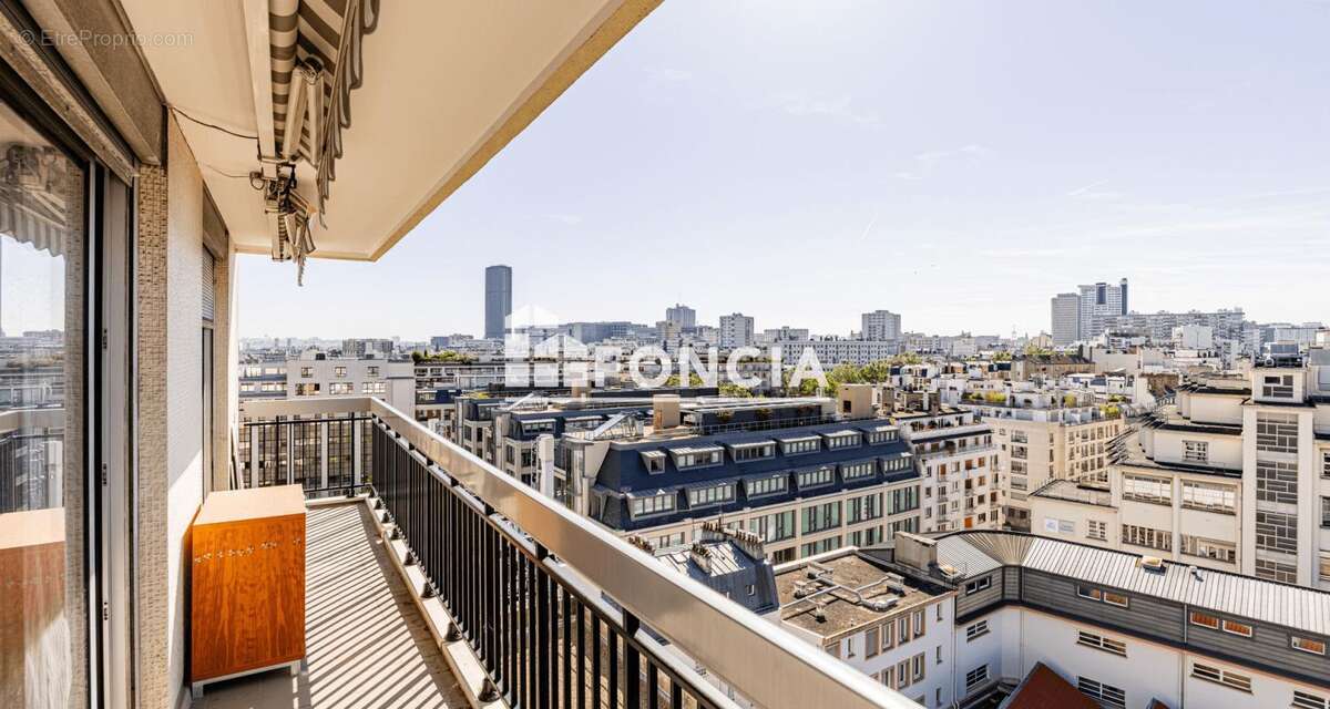 Appartement à PARIS-15E