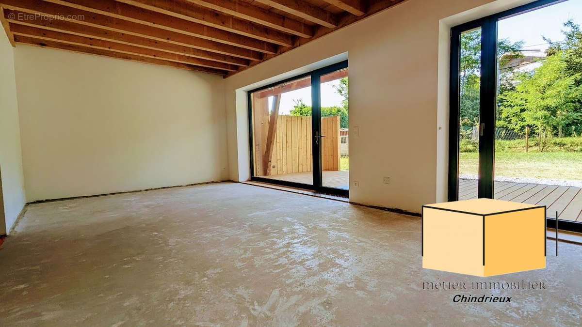 Appartement à CEYZERIEU