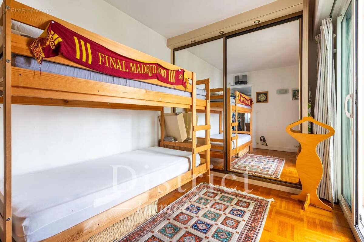 Appartement à PARIS-15E