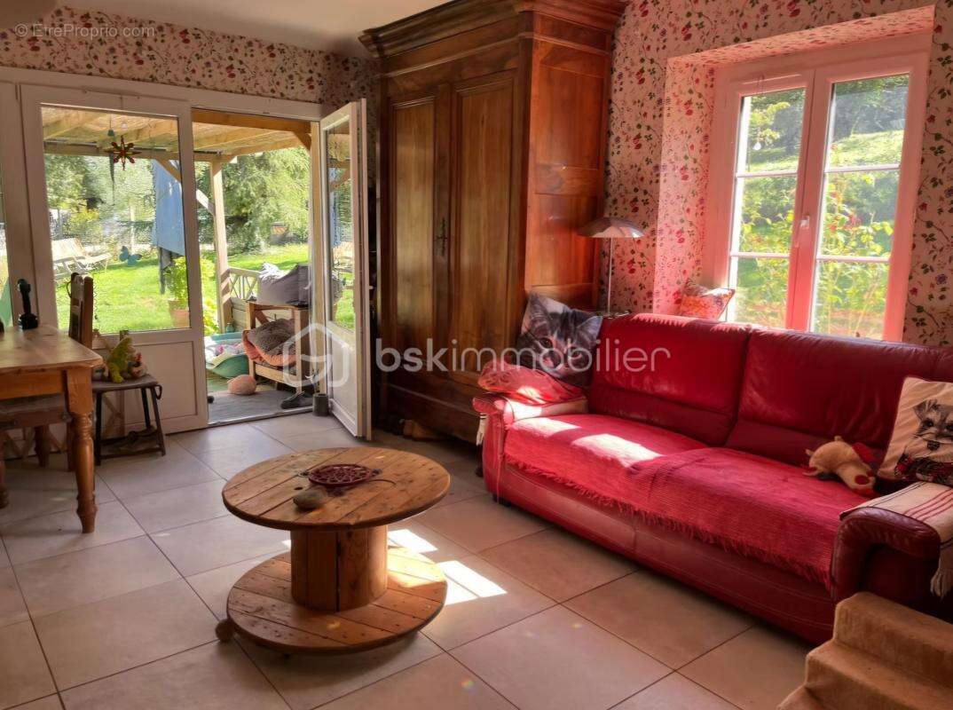 Petit hameau verdoyant : 3 maisons de charme dans un écrin de verdure et de tranquillité - photo 6
