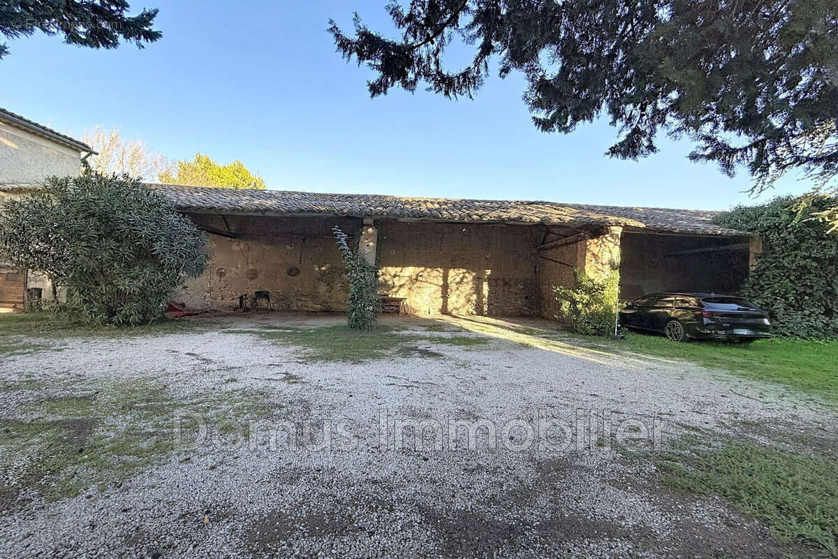 Maison à SAINT-SATURNIN-LES-AVIGNON