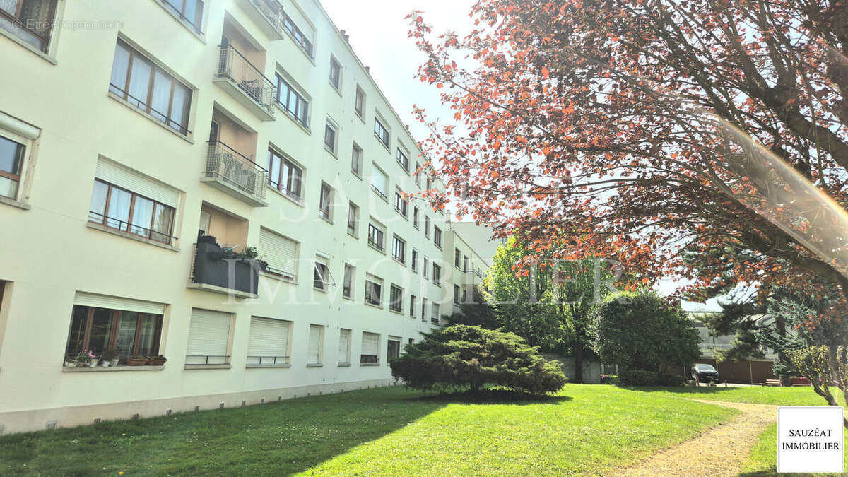 Appartement à BAGNEUX