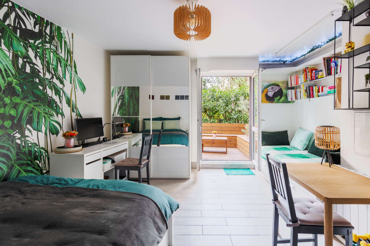 Appartement à PARIS-20E