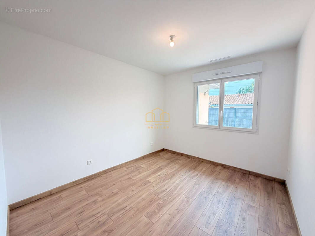Maison récente avec garage et studio à vendre à Audenge - photo 7