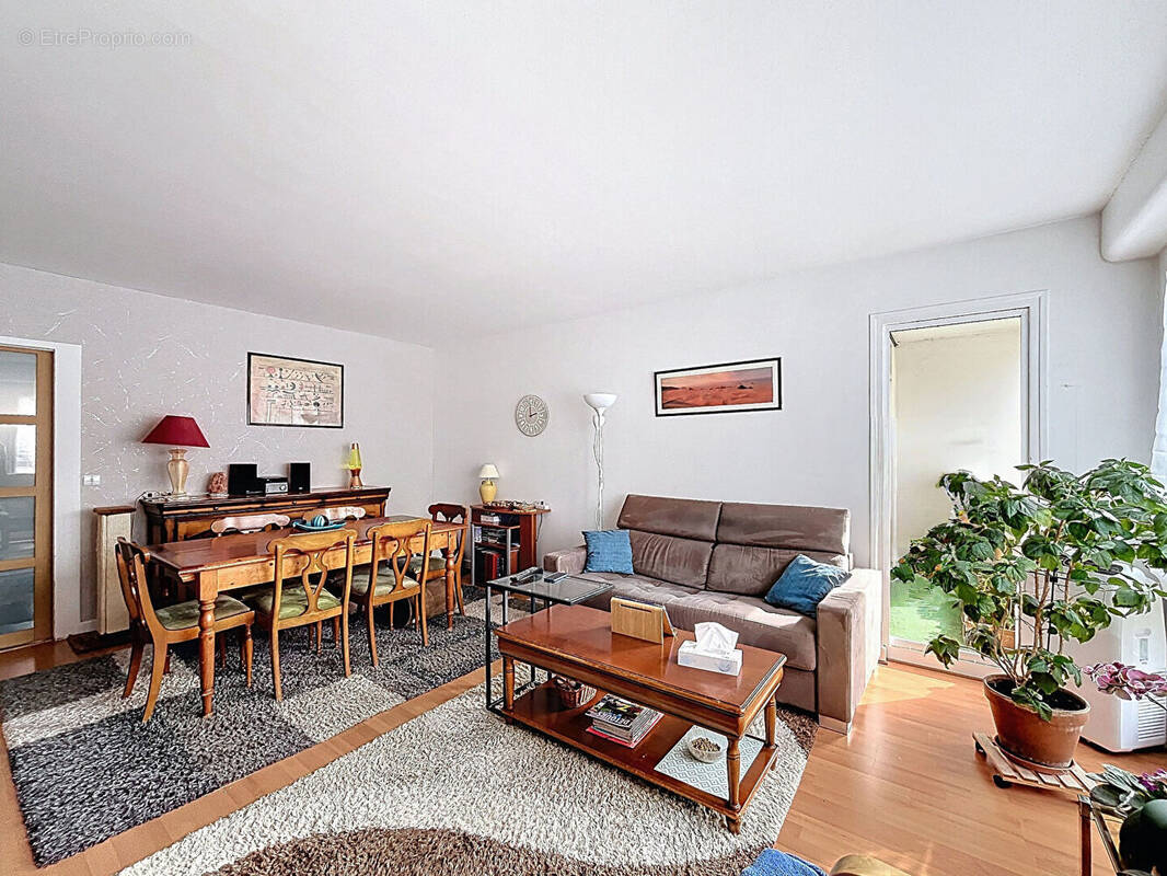 Appartement à SAINT-MICHEL-SUR-ORGE