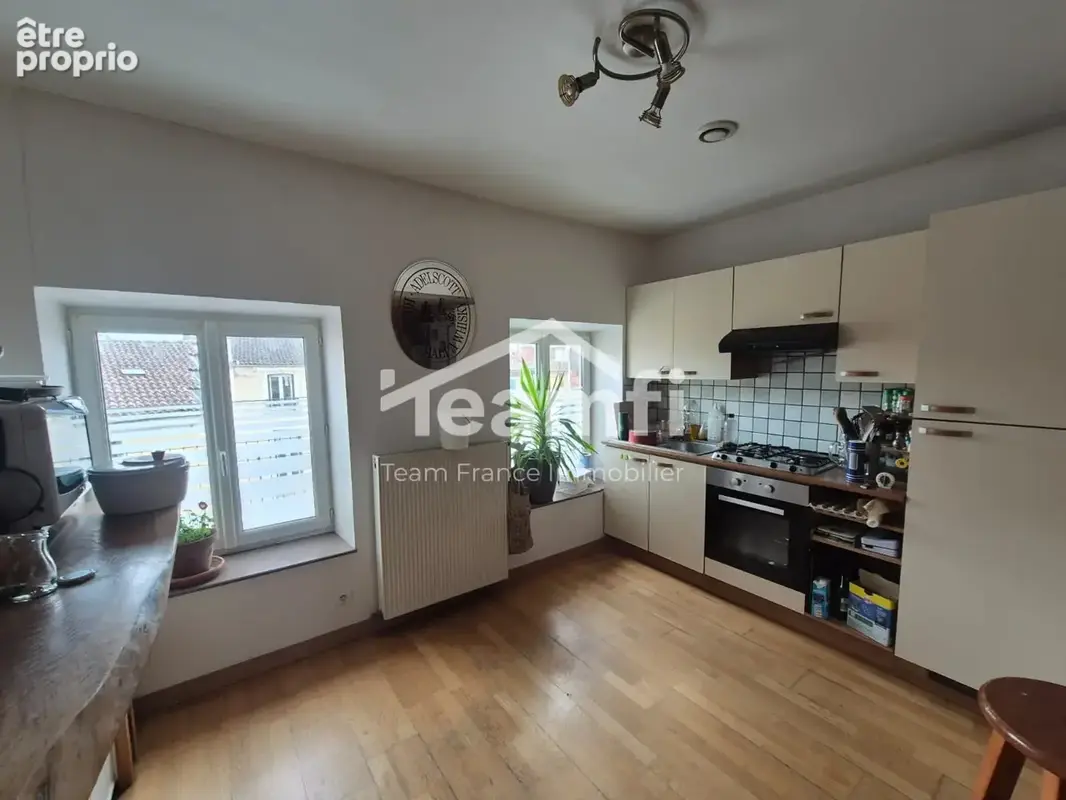 Appartement 200 m² à Courpiere  - photo 2