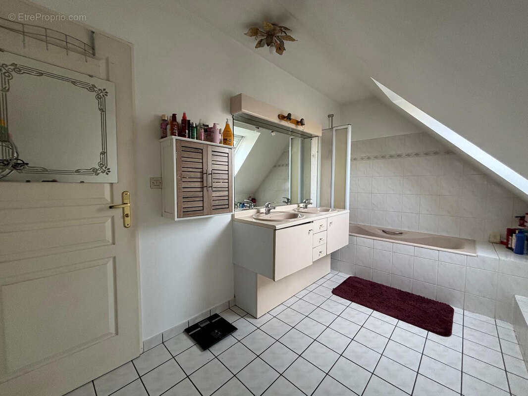 Maison à TREMBLAY-EN-FRANCE