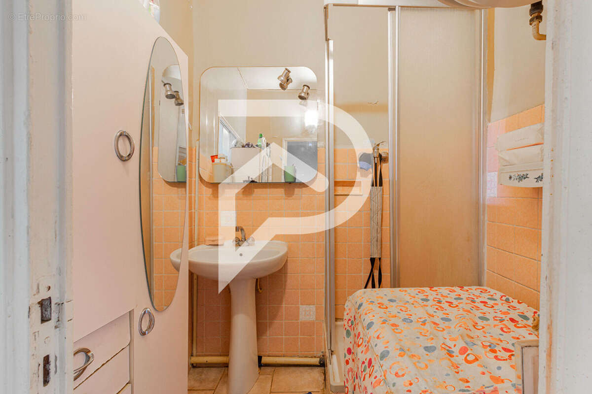 Appartement à MARSEILLE-5E