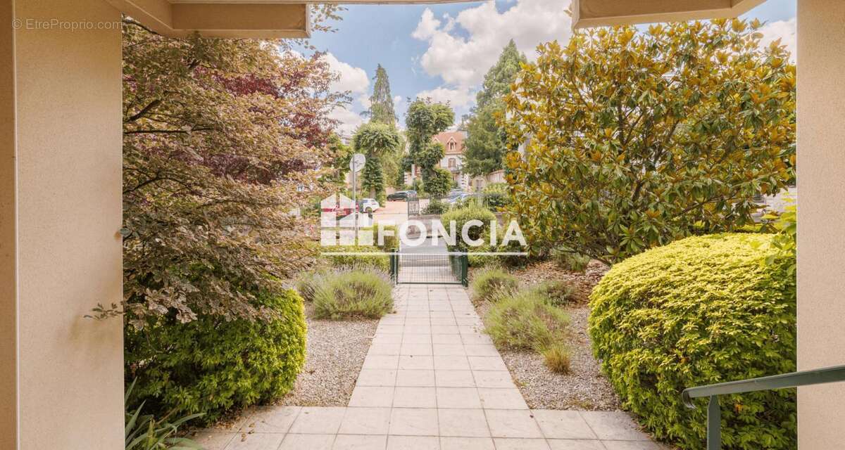 À VENDRE – Charmant appartement à Royat – Idéal investissement ou pied-à-terre - photo 7