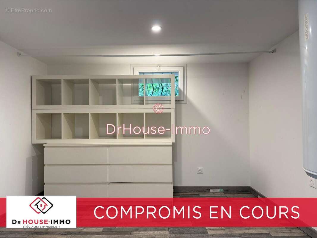 Maison à SAINT-VICTORET