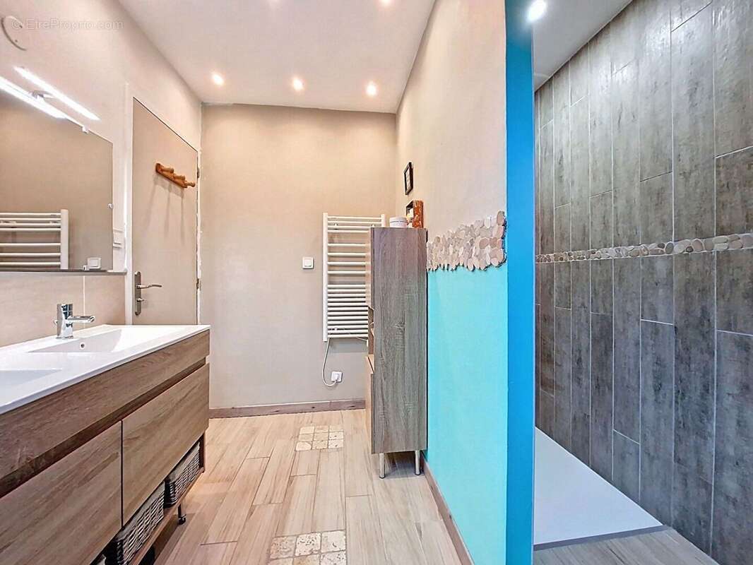 Maison 6 pièce(s) 170 m2 - photo 6