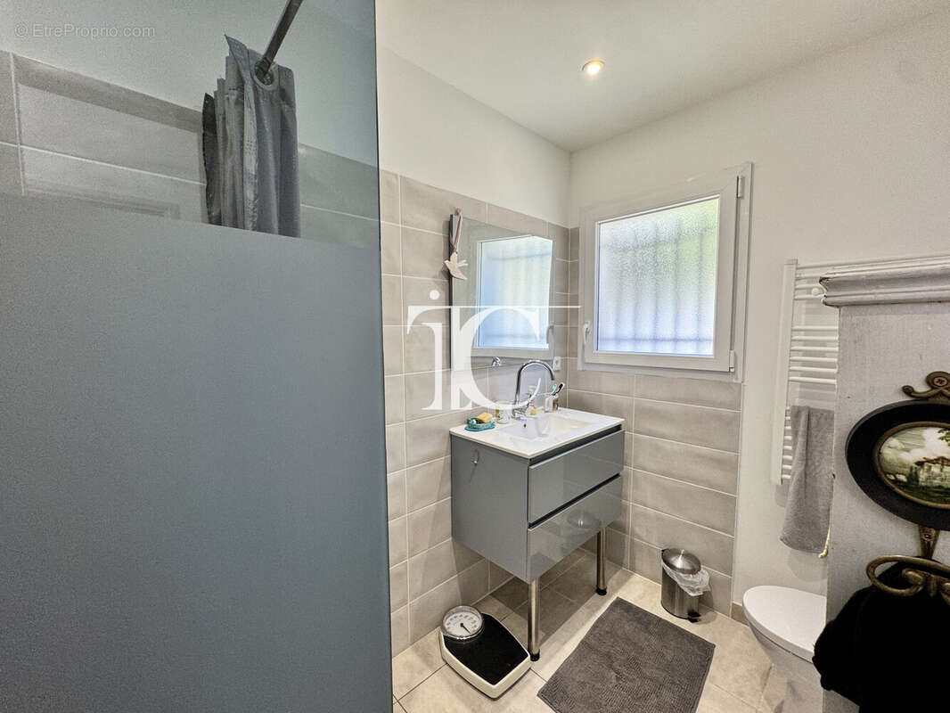 Maison à SAINT-AMBROIX