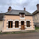 Maison à SAINT-AMAND-EN-PUISAYE