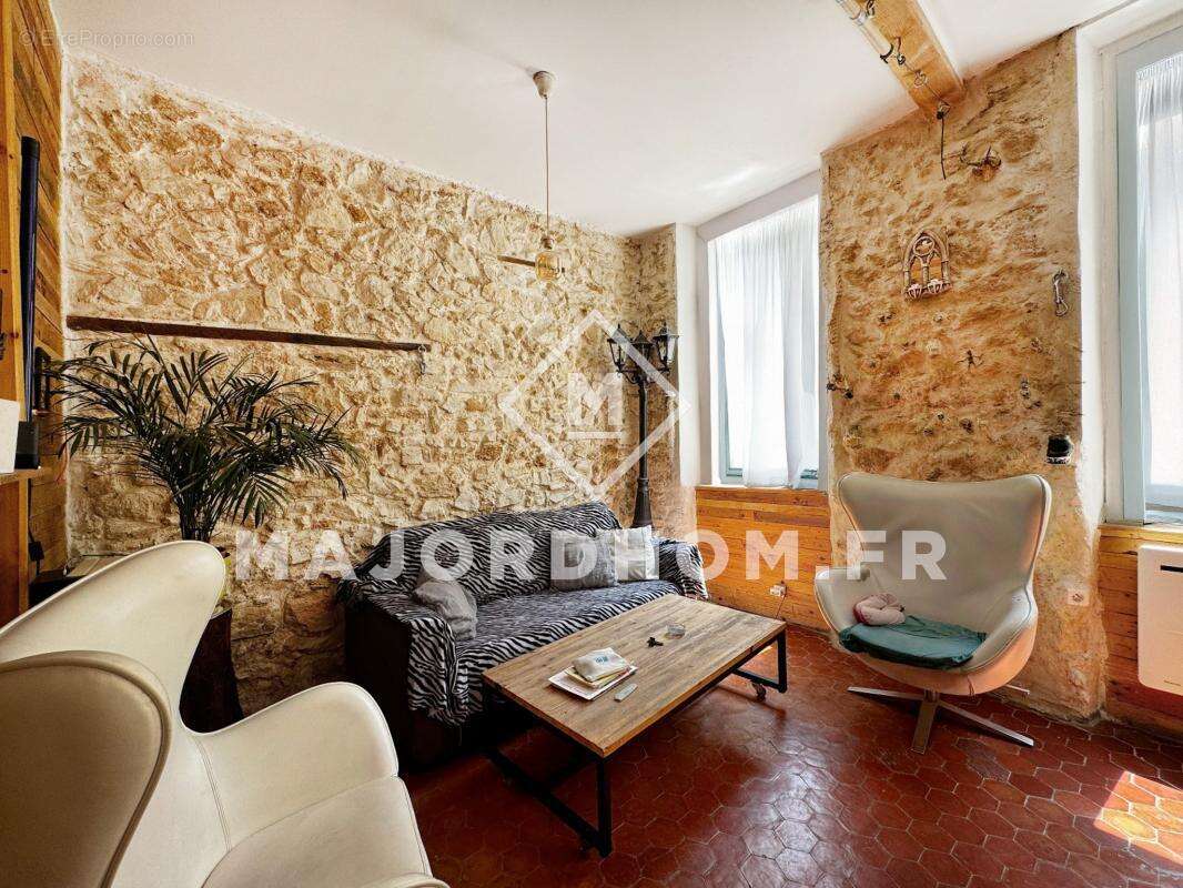 Exclusivité: bel appartement type 3 spacieux et lumineux, bel immeuble ancien 13001 - photo 6