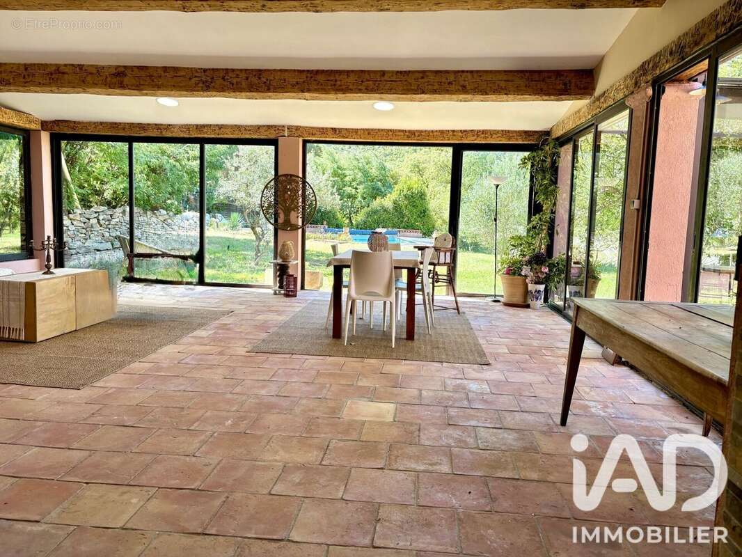 Photo 6 - Maison à BORMES-LES-MIMOSAS