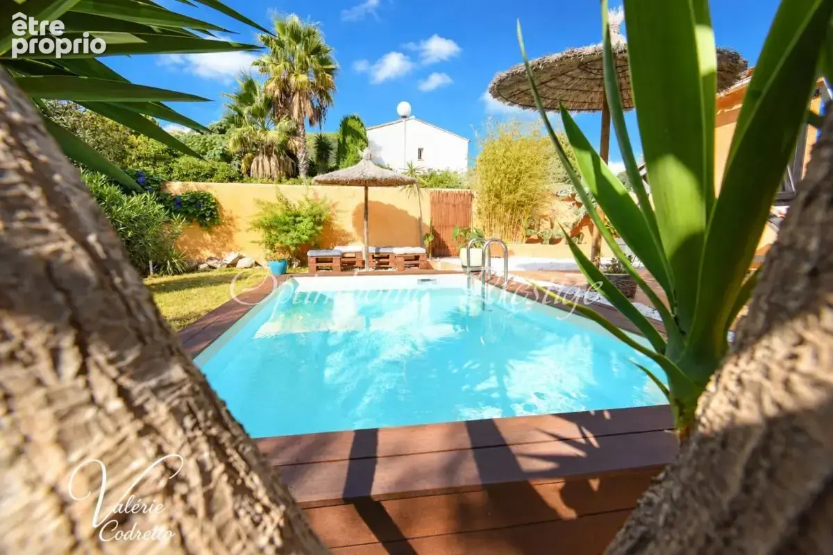 Villa de caractère avec piscine à Hyères Costebelle – Proche plage de l’Almanarre 83400 - photo 3