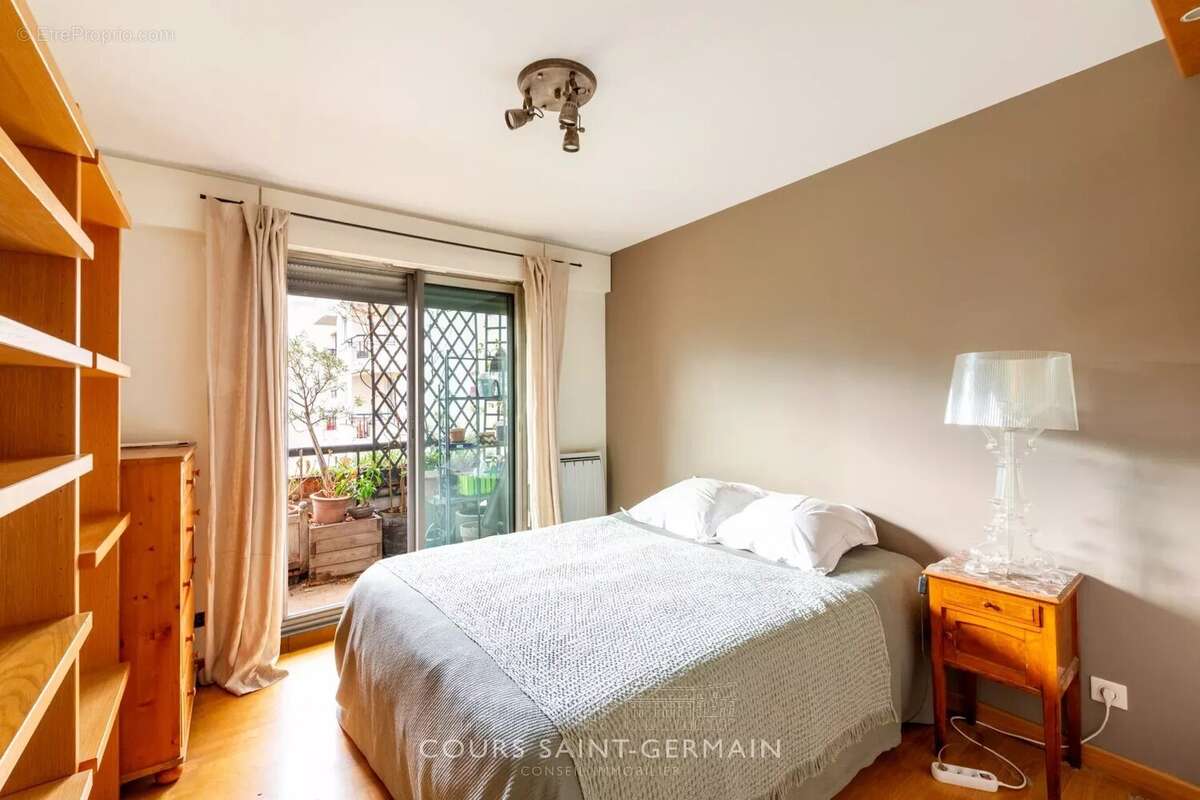 Appartement à SURESNES