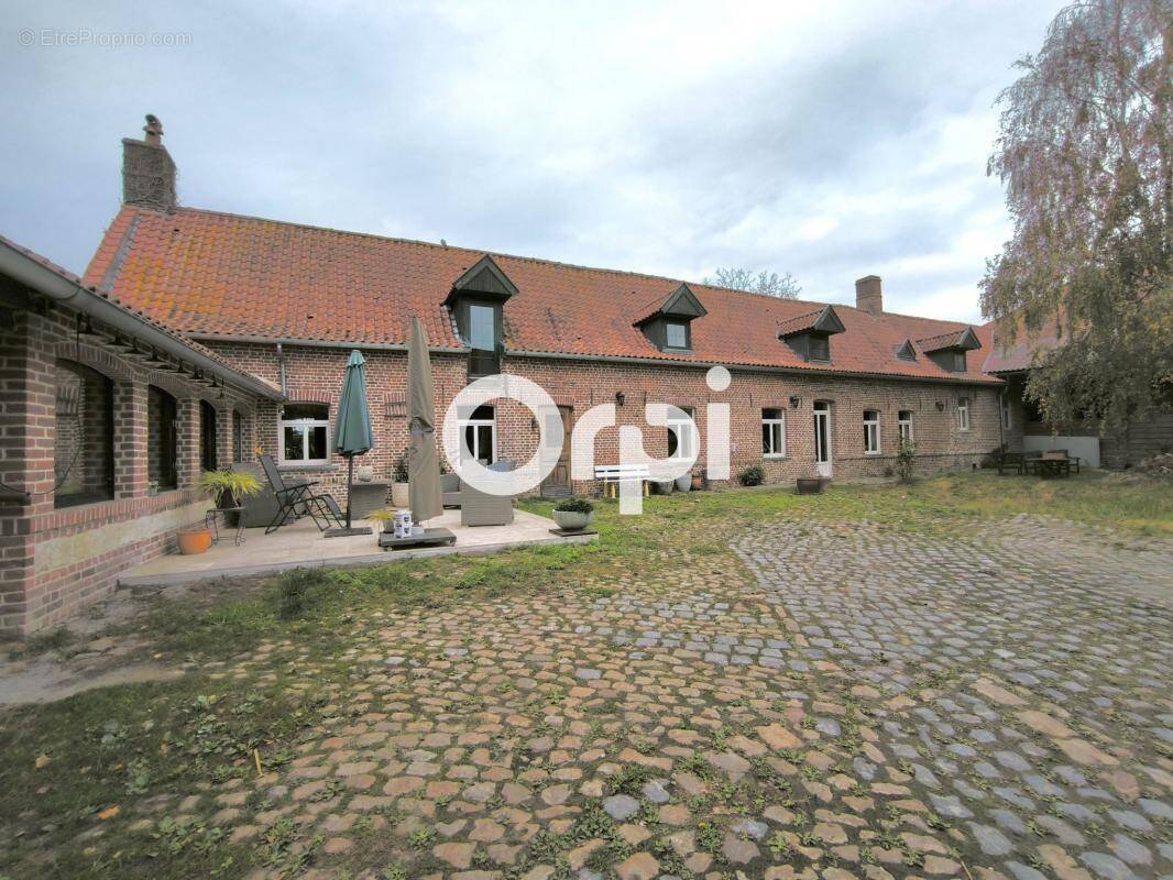 Maison à MERIGNIES