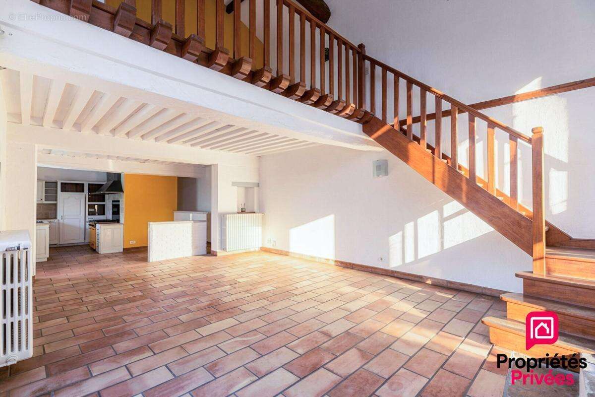 Maison à OYTIER-SAINT-OBLAS