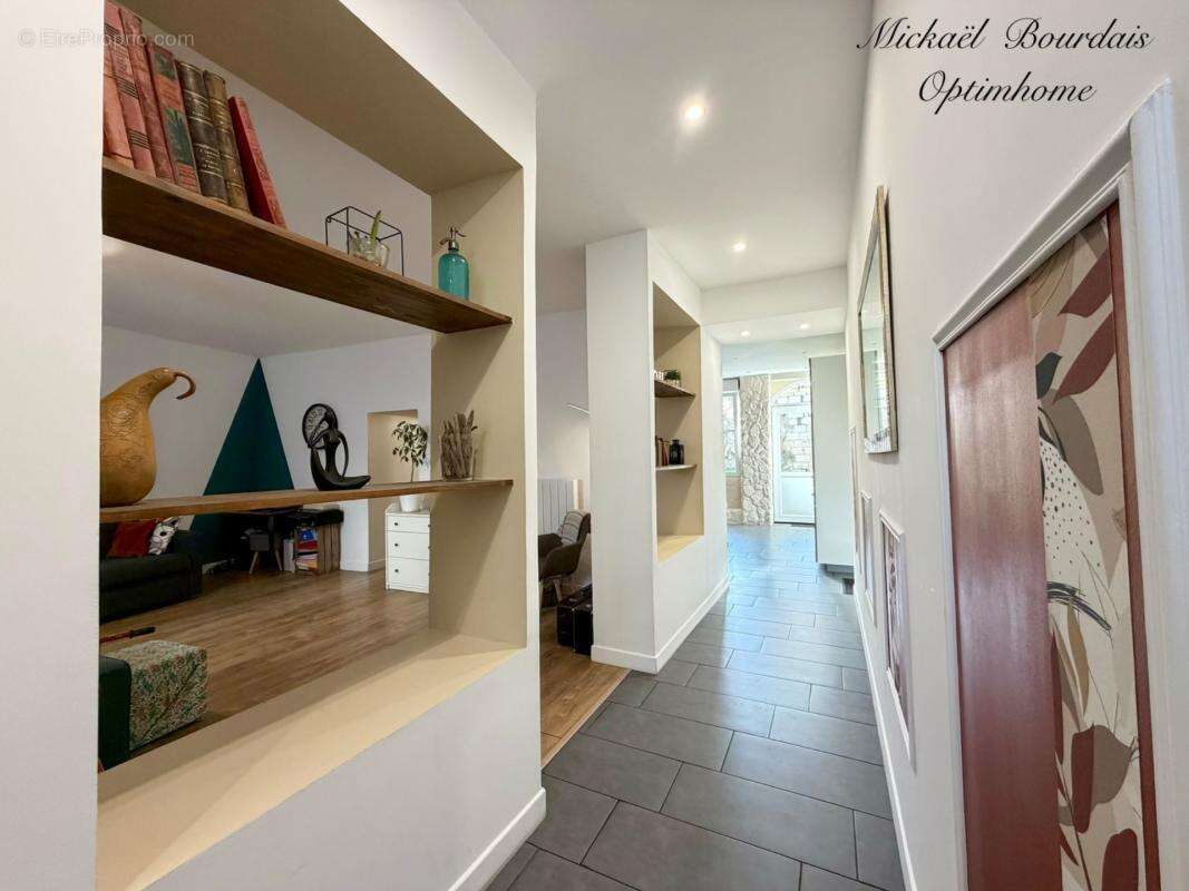 Maison familiale 158 m² + 50 m² aménageables - 4 chambres - Centre Le Lude - photo 4