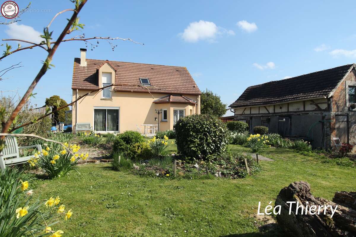 Maison à FLEURY-SUR-ANDELLE