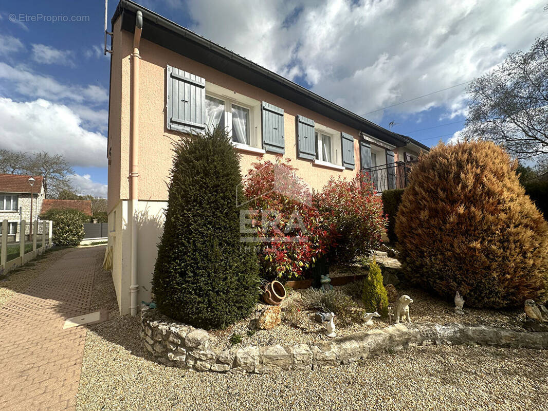 Maison à VARENNES-SUR-SEINE